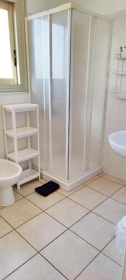 Menton Bord De Mer Studio Calme Avec Balcon, Ascenseur, Climatisation, Ideal Location Quiet Near Sea, Balcony, Elevator, Ac Экстерьер фото